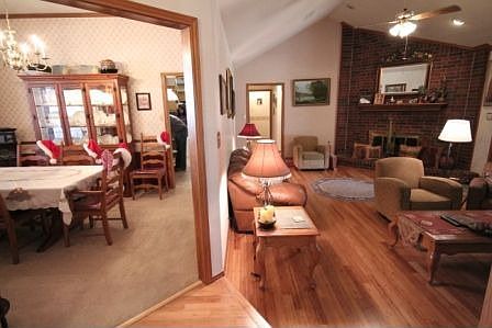 3rd image of 3401 Windmill Dr
