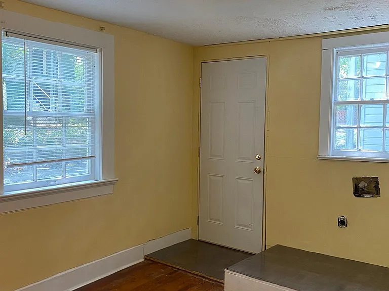 1710 Forest Ave #1 — Photo 5