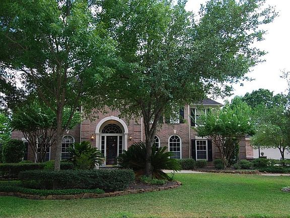 2nd image of 1911 Forest Garden Dr