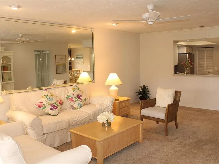6472 Seagull Dr #306 — Photo 12