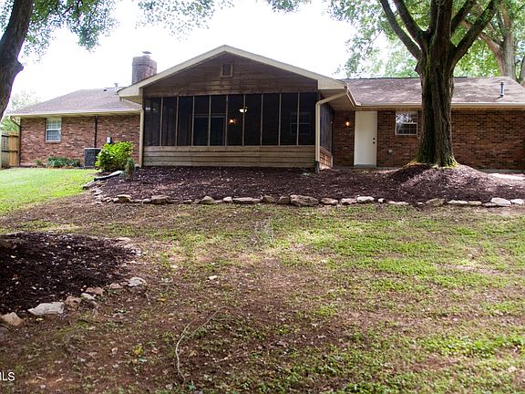 4th image of 8113 NW Bennington Dr