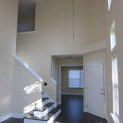 5th image of 182 Island Ct