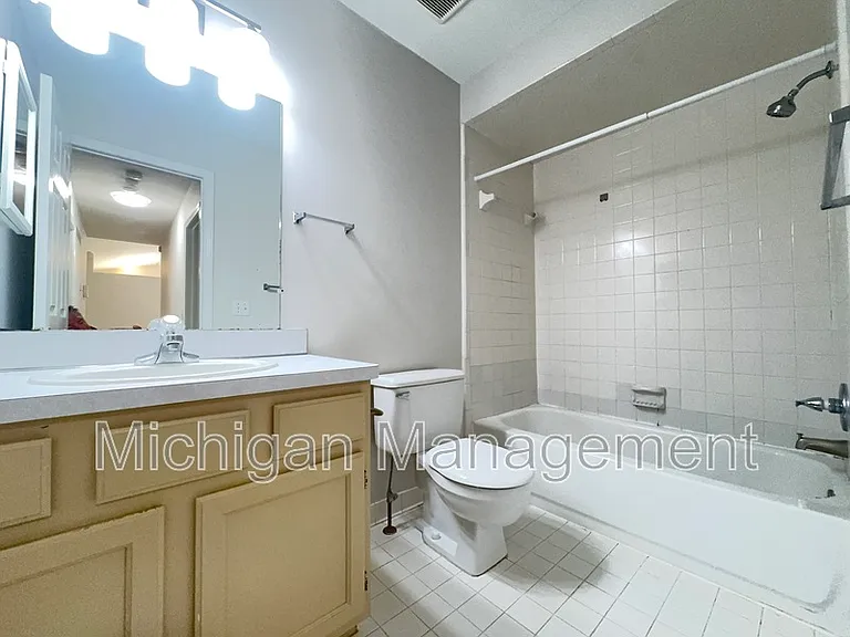 173 Algansee Dr — Photo 28