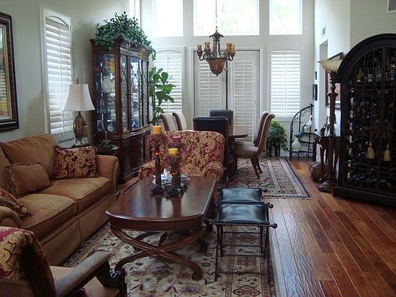 Harwood flooring in Liv. and Dining rooms