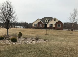 2616 Country Rdg, Muscatine, IA 52761