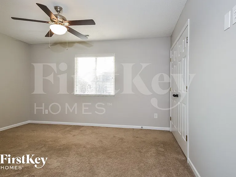 5004 Emberly Dr — Photo 11