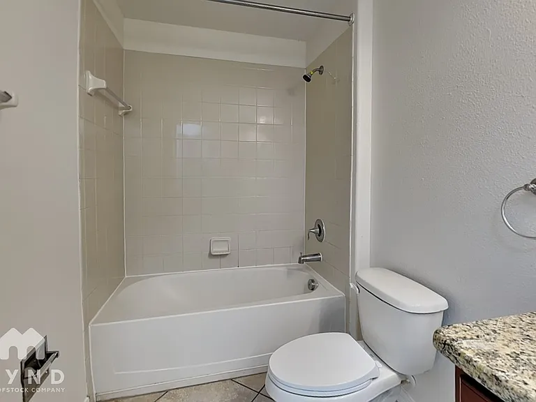1212 Oak Pond St — Photo 16