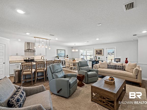 5th image of 14493 Dayton Cir