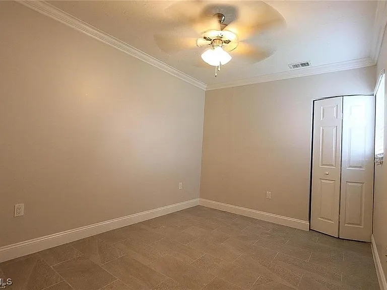 305 Bougainvillea Rd W — Photo 16