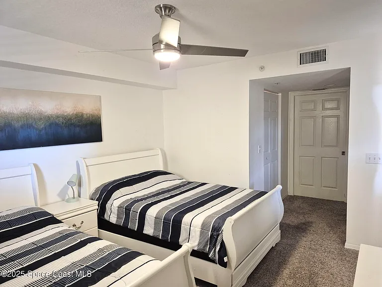 8921 Lake Dr #304 — Photo 31
