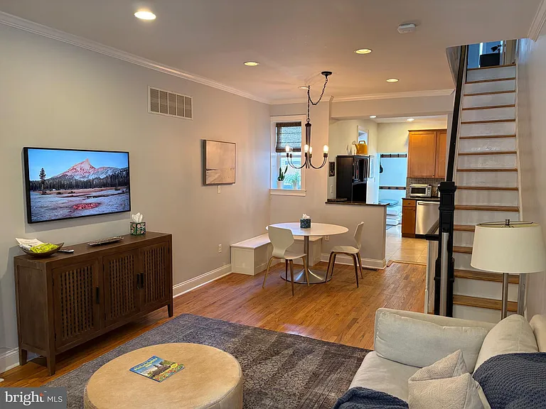 2608 Swain St — Photo 5