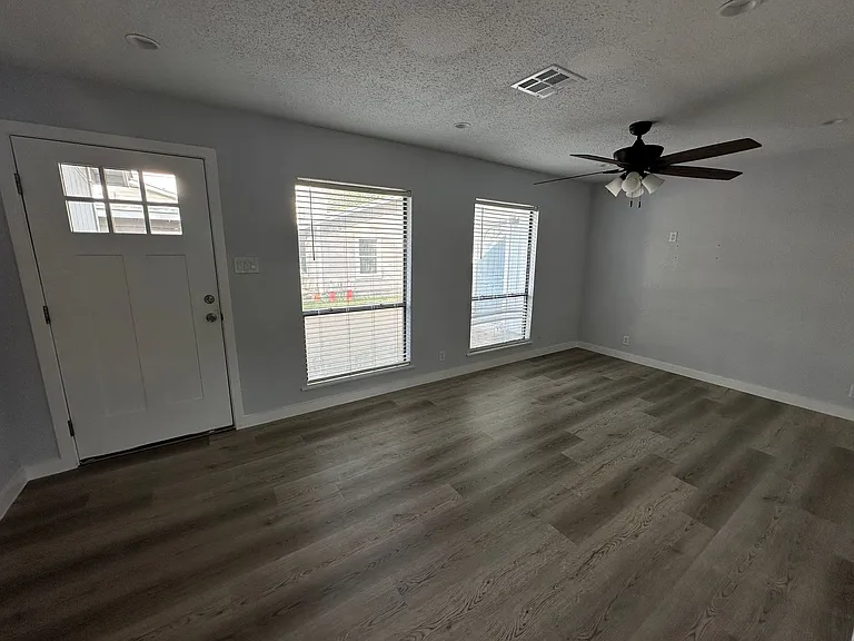 4412 Gillis Street — Photo 26