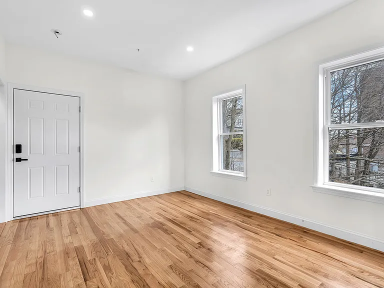 23 Pleasant St #2 — Photo 8