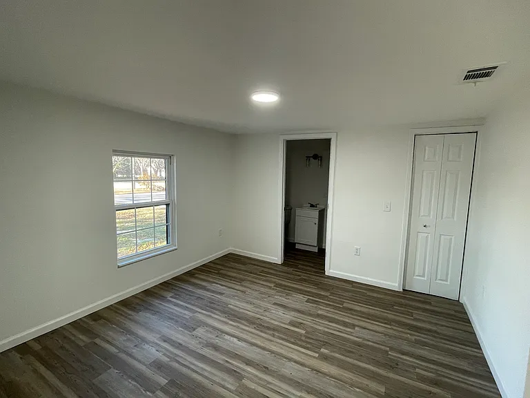 103 N Cowart Ave #B — Photo 8