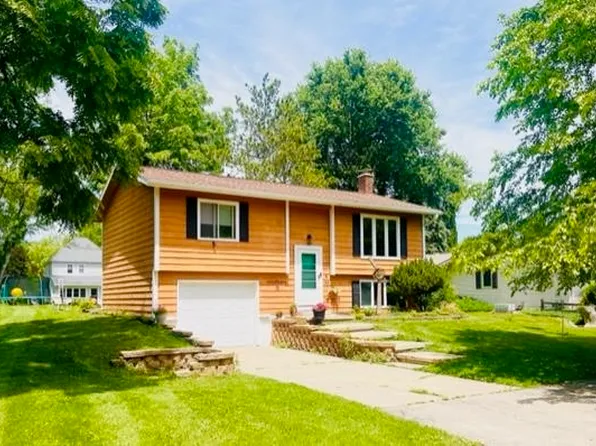 584 Halbert St, Green Lake, WI 54941