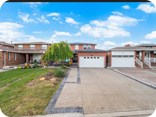 704 Bookham Cres, Mississauga, ON L4Z 1T9