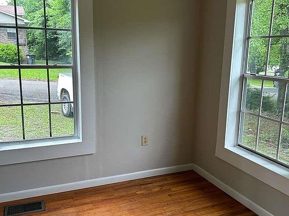 4th image of 116 Avalon Ave