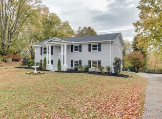 916 Aqua Dr, Gallatin, TN 37066