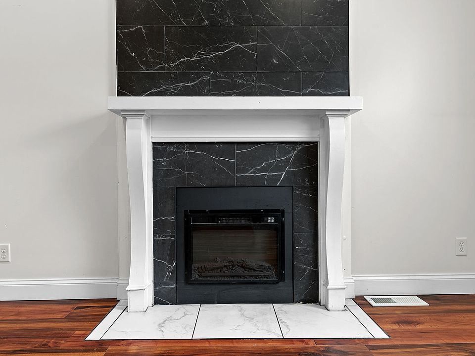 Fireplace for cold winter nights.