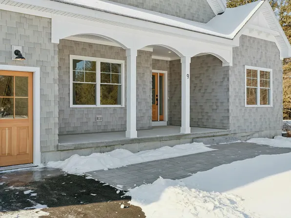 9 Walkers Lane, Kennebunkport, ME 04046