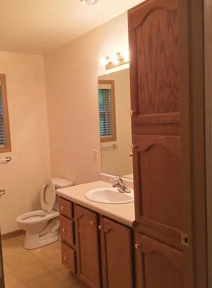 840 E Prairie Ln — Photo 6