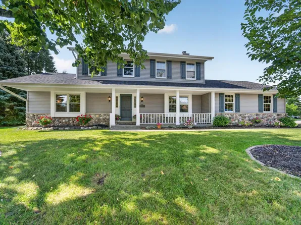 W158N10439 Old Farm ROAD, Germantown, WI 53022