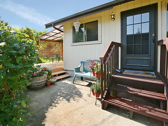 2nd image of 12652 NE Paul Dr