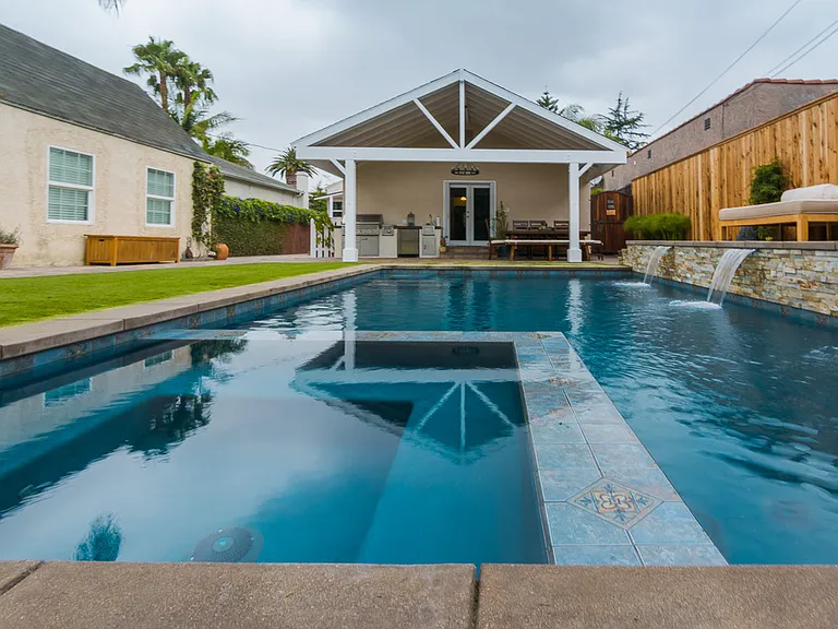 1312 S Orange Grove Ave — Photo 4