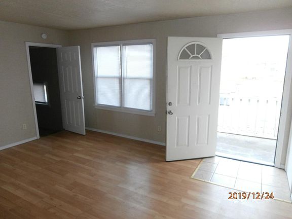 3rd image of 1518 NW Smith Ave