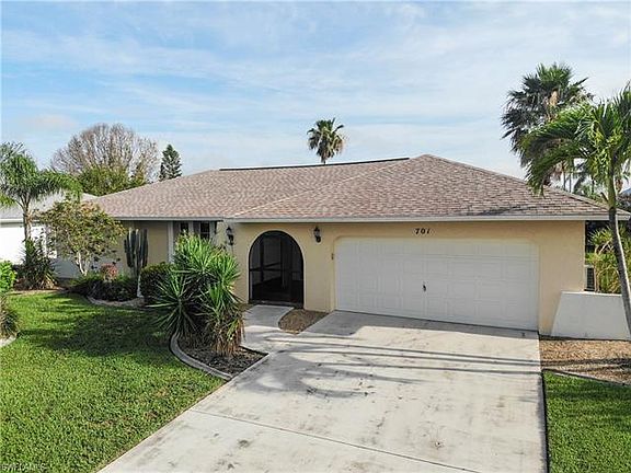 5th image of 701 SW 52nd St
