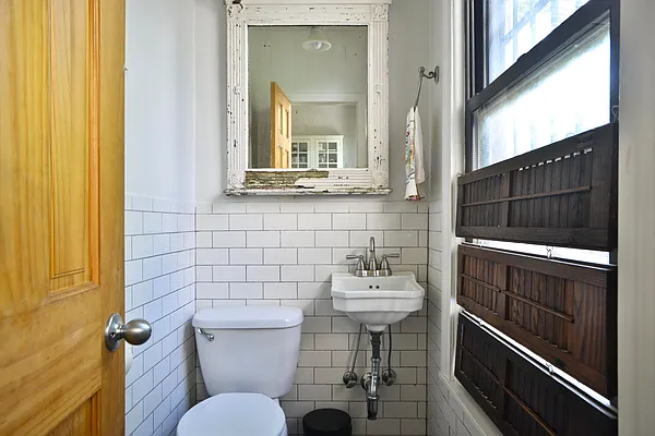 Rented by BLS Realty | media 28