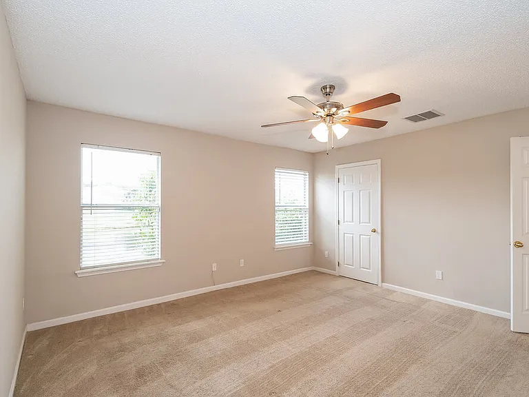 13450 Teddington Ln — Photo 14