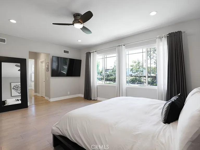 57 Laurelhurst Dr — Photo 26
