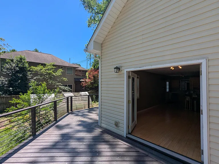 92 Haywood Rd — Photo 6