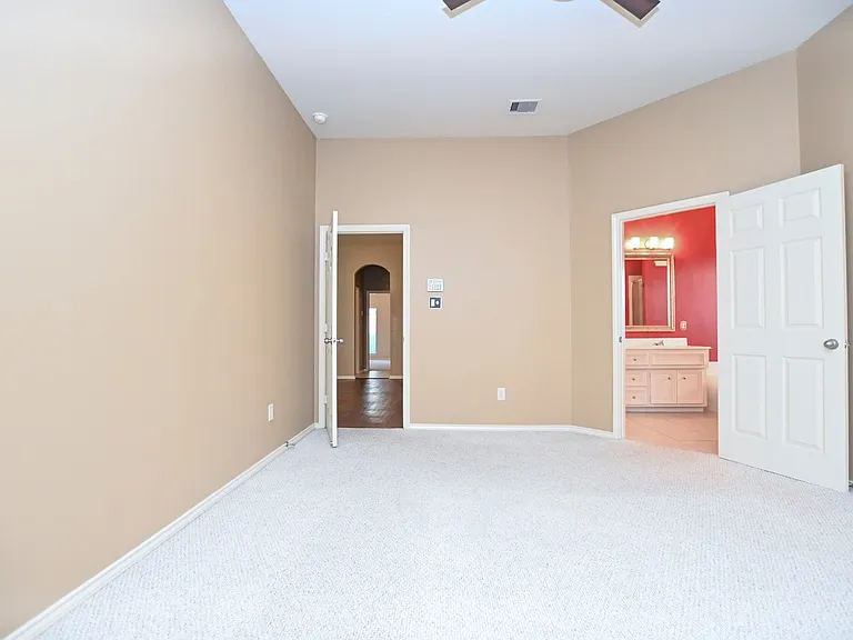 2123 Castle Gardens Ln — Photo 22