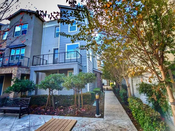 371 Charles Morris Ter, Sunnyvale, CA 94085