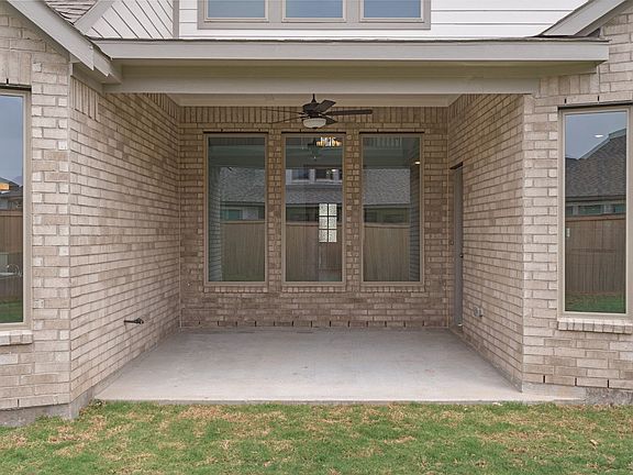 3rd image of 10711 Rattlebox Ct