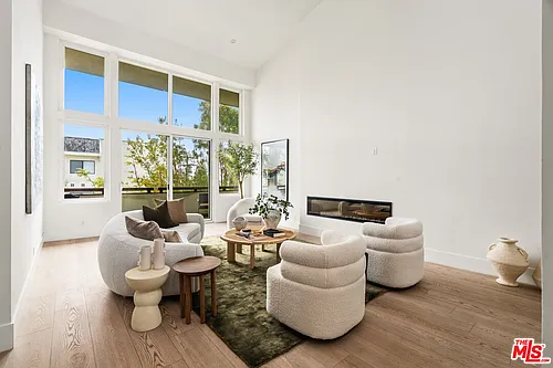 1277 S Beverly Glen Blvd #408 Photo 1