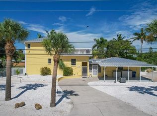301 Avenida Madera, Sarasota, FL 34242