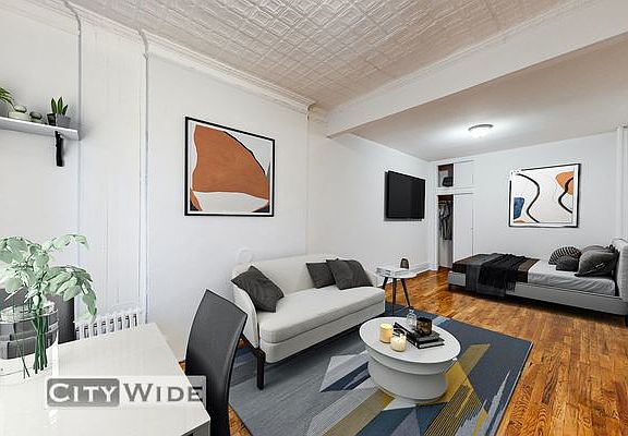 2nd image of 322 E 89th St #4E