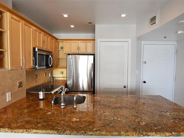 540 Brickell Key Dr #Penthouse 1812 — Photo 6