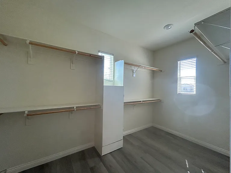 7522 Shorthorn St — Photo 32