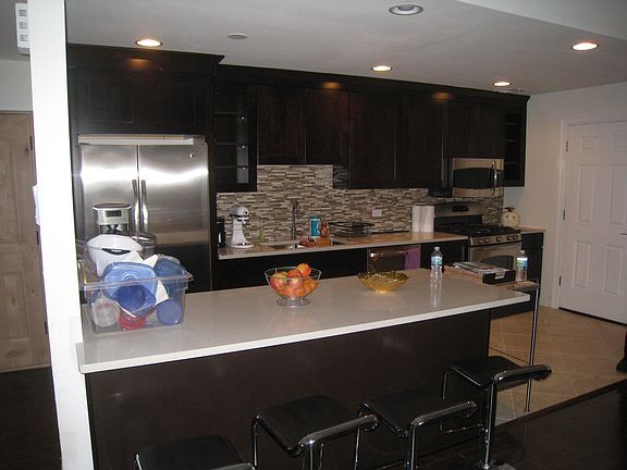 2nd image of 1921 N Sedgwick St APT 3R