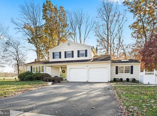 678 Paxson Ave, Hamilton, NJ 08619