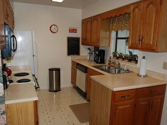 5th image of 12502 Orangewood Cir