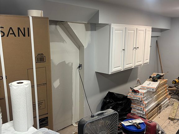 5th image of 230 Duane St