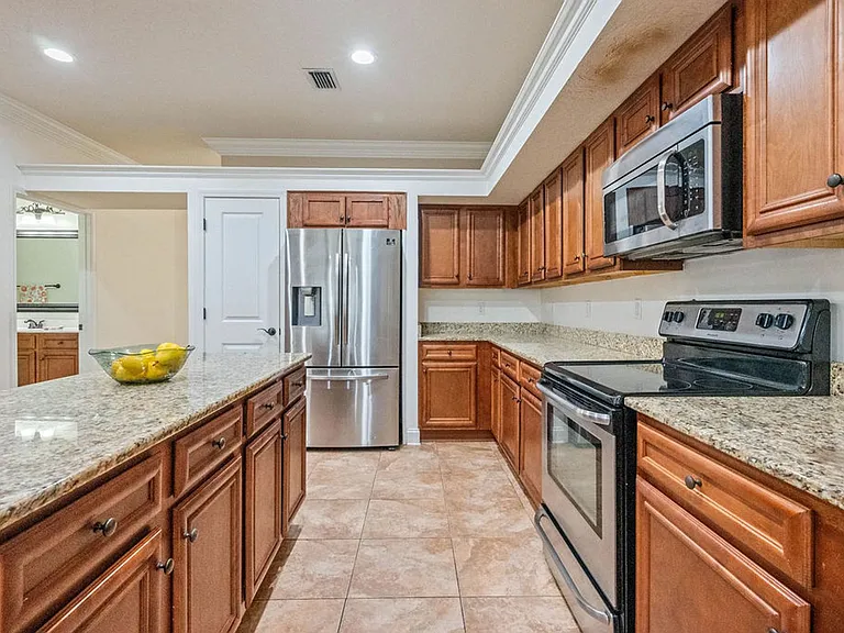 2159 Bayshore Dr — Photo 13