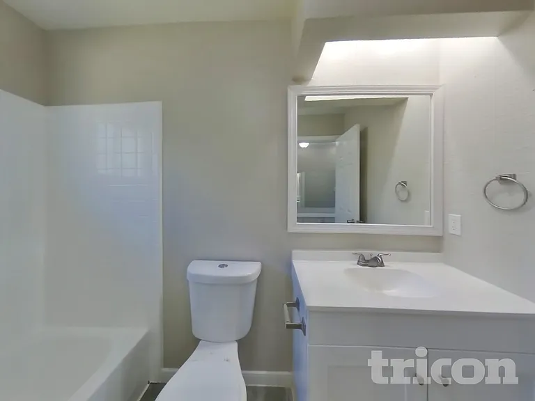 7519 Lobera Dr — Photo 8