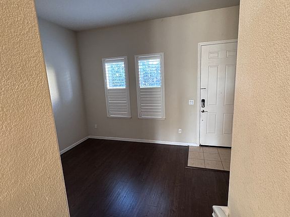 3rd image of 1541 Fiesta Ln