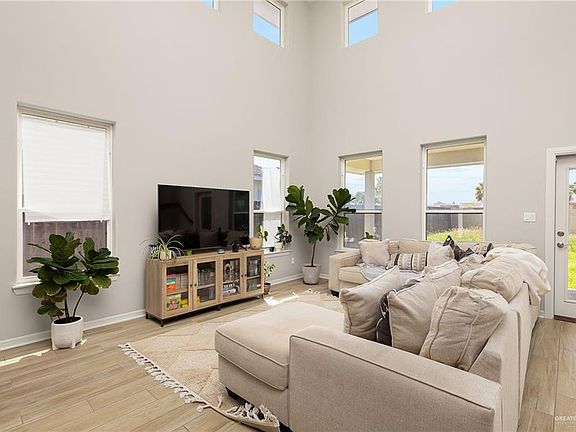 2nd image of 14435 Chalk Ridge Dr